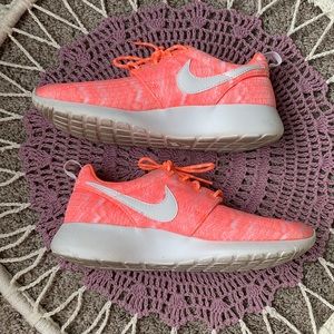 Nike Neon Salmon & White Roshes